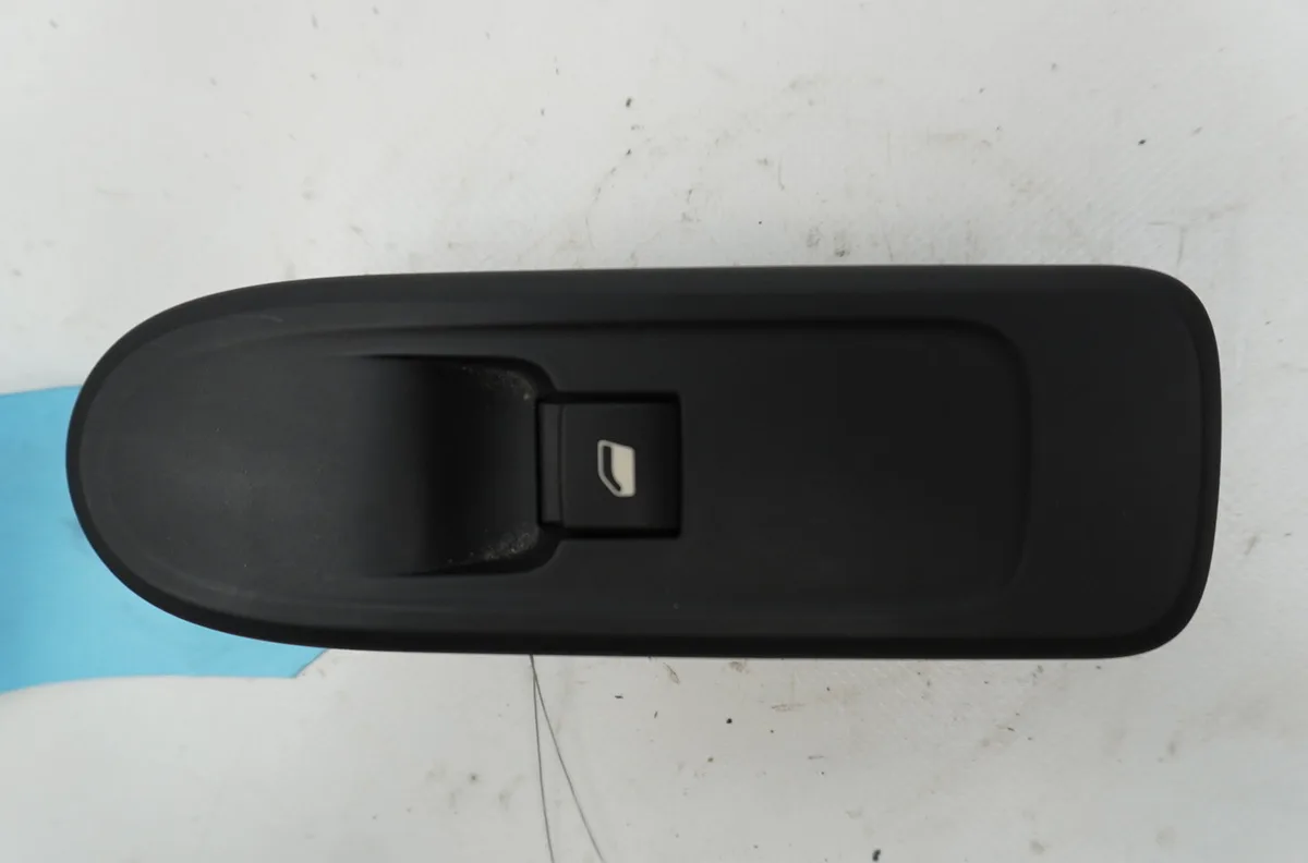 Commande lève-glace porte avant droite Citroen C5 III Break (RW_) 2.0 hdi 140 (2009) 5 portes occasion