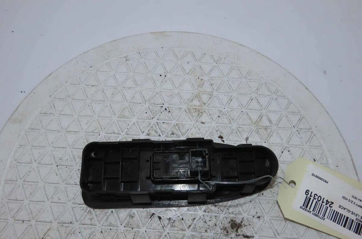 Commande lève-glace porte avant droite CITROEN JUMPY II occasion — photo 2