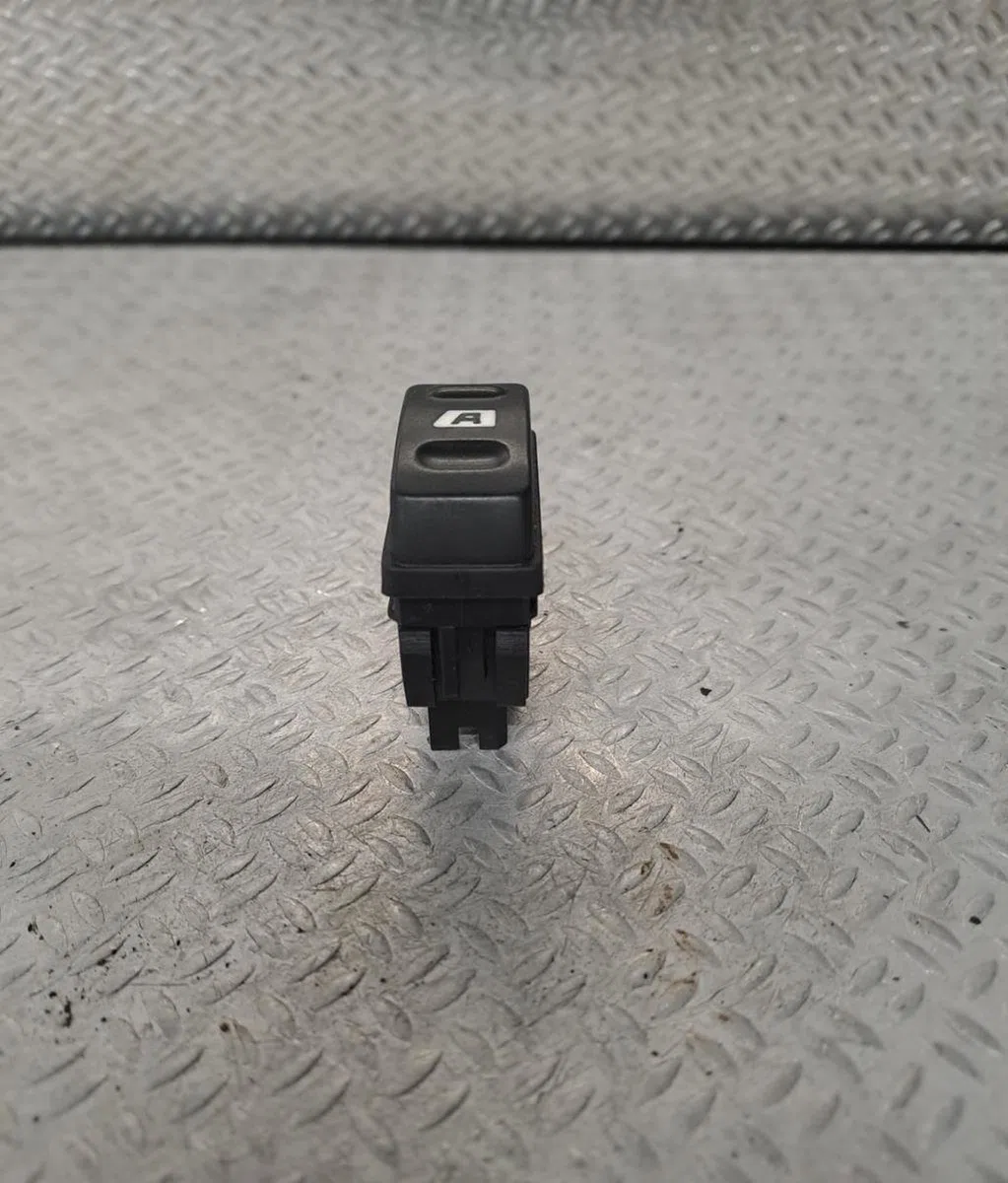 Commande lève-glace porte avant droite CITROEN XSARA PICASSO  XSARA PICASSO PHASE 2 occasion — photo 2