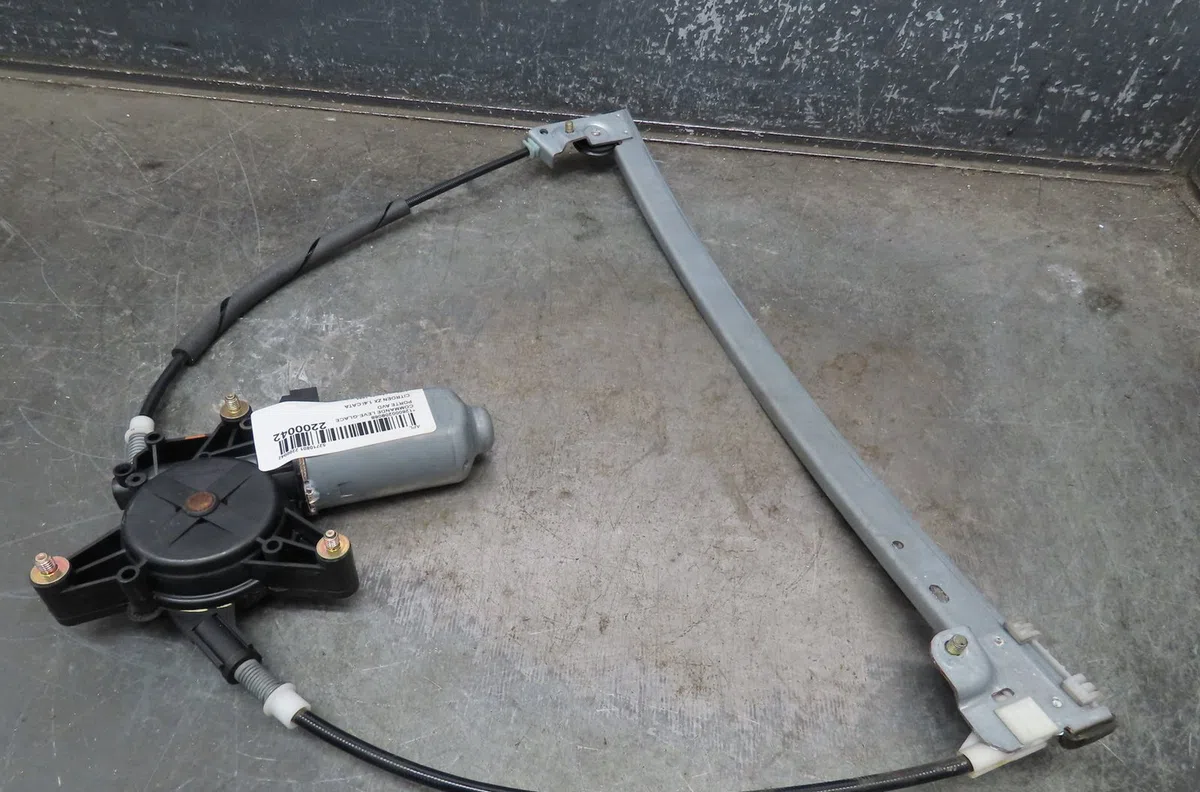 Commande lève-glace porte avant droite Citroën ZX (N2) 1.4 i (1991-1997) 5 portes occasion — photo 3