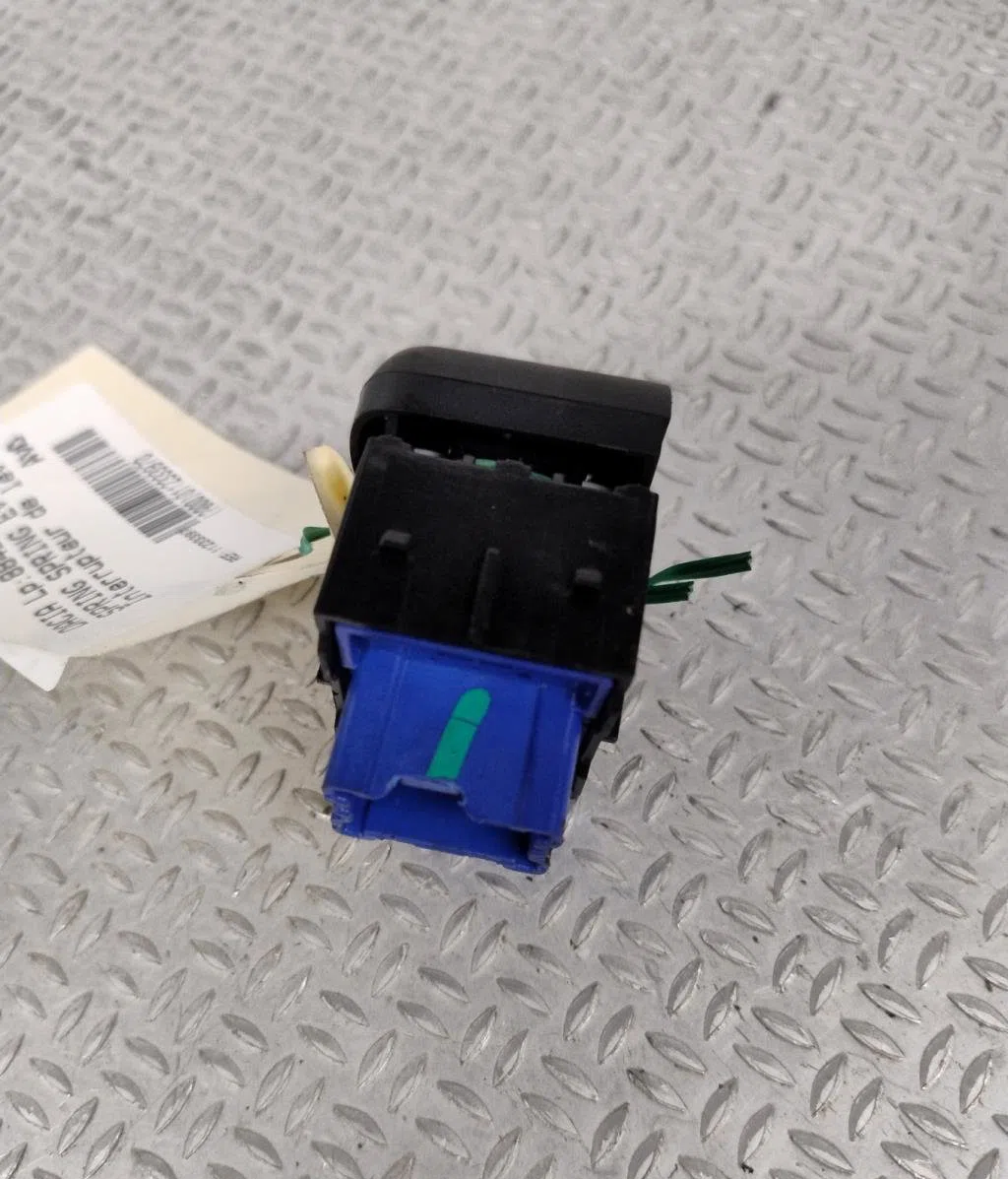 Commande lève-glace porte avant droite Dacia SPRING Ev (b6m1) (2020) 5 portes occasion — photo 2