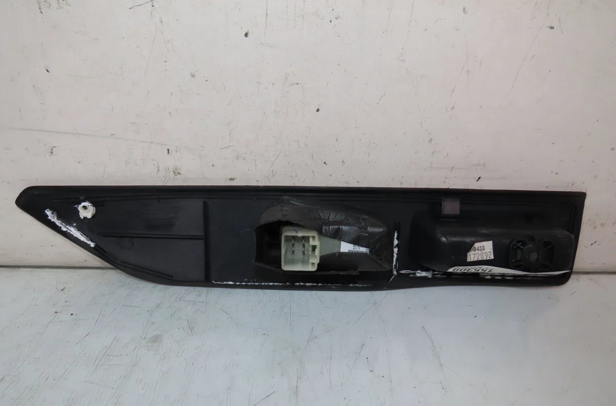 Commande lève-glace porte avant droite Dodge CALIBER 2.0 crd (2006) occasion — photo 2