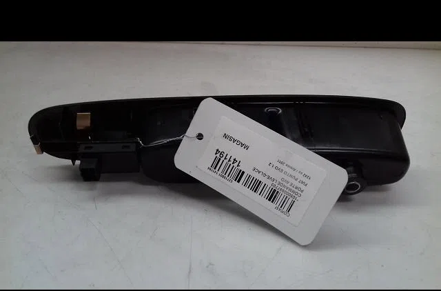 Commande lève-glace porte avant droite FIAT PUNTO 2011 occasion — photo 2