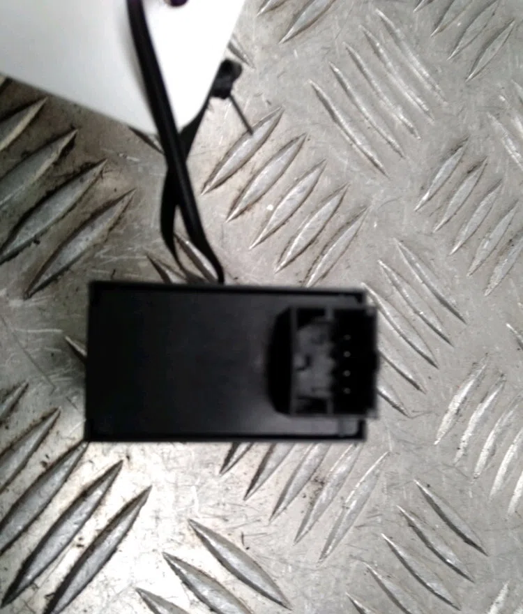 Commande lève-glace porte avant droite Fiat PUNTO EVO (199_) 1.4 16v (199axw1a) (2009-2012) occasion — photo 2