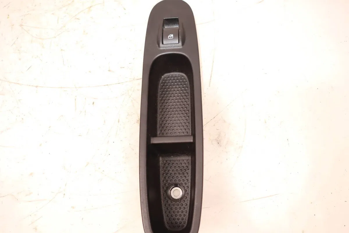 Commande lève-glace porte avant droite Fiat PUNTO EVO (199_) 1.4 natural power (2009-2012) occasion