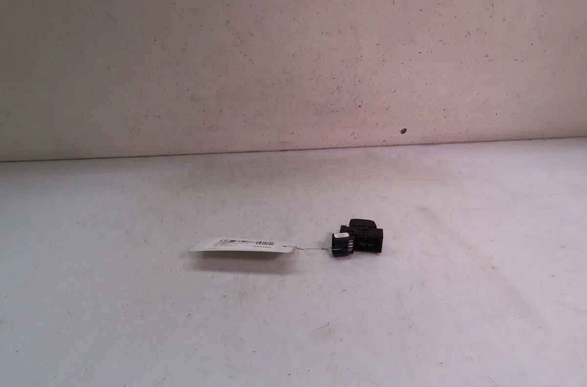 Commande lève-glace porte avant droite Fiat SEDICI (189_) 2.0 d multijet 4x4 (2006-2014) occasion — photo 2