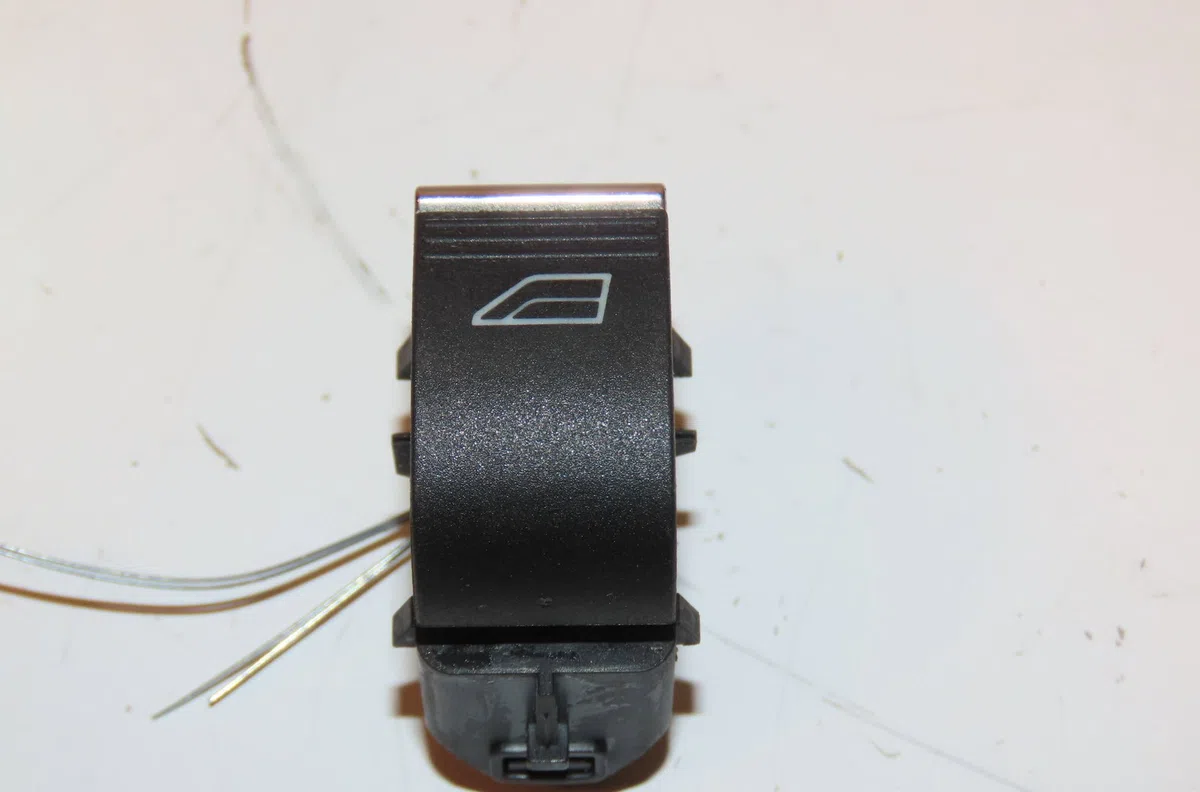 Commande lève-glace porte avant droite Ford C-MAX II (DXA-CB7, DXA-CEU) 1.6 tdci (2010-2019) 5 portes occasion