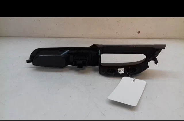 Commande lève-glace porte avant droite Ford C-MAX II (DXA-CB7, DXA-CEU) 2.0 tdci (2010-2019) occasion — photo 2