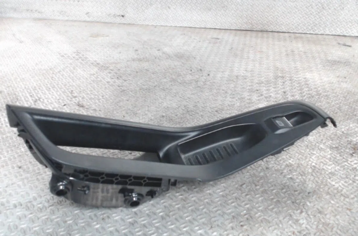 Commande lève-glace porte avant droite FORD FIESTA 6  FIESTA 6 PHASE 2 occasion — photo 2
