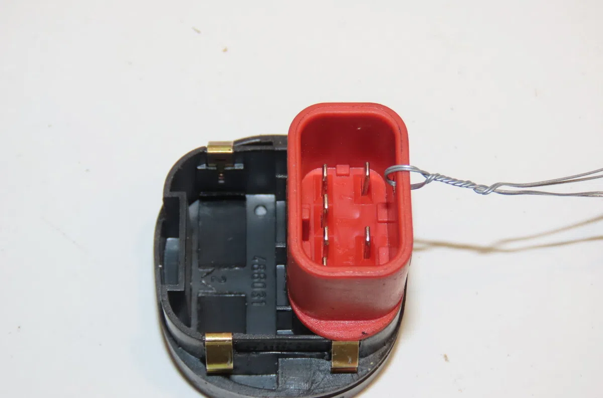 Commande lève-glace porte avant droite Ford FIESTA V (JH_, JD_) 1.4 tdci (2001-2008) 5 portes occasion — photo 2
