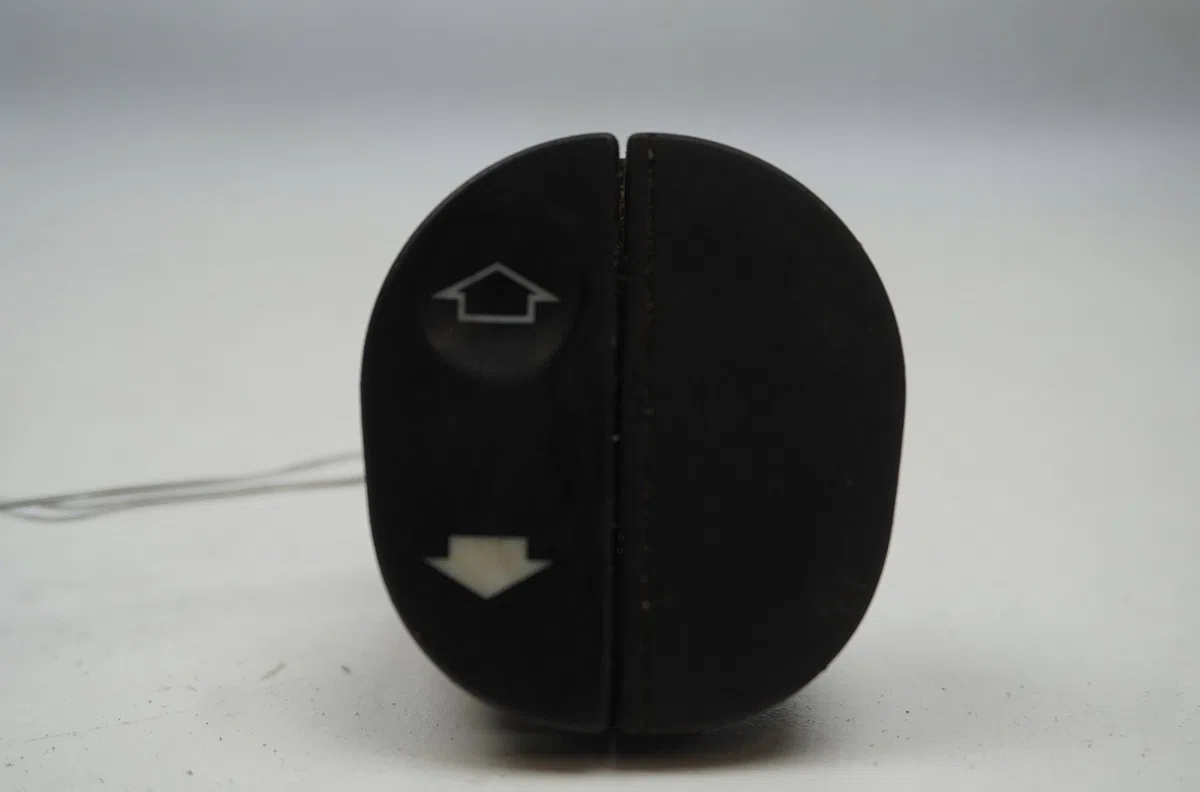 Commande lève-glace porte avant droite Ford FUSION (JU_) 1.4 tdci (2002-2012) 5 portes occasion — photo 2