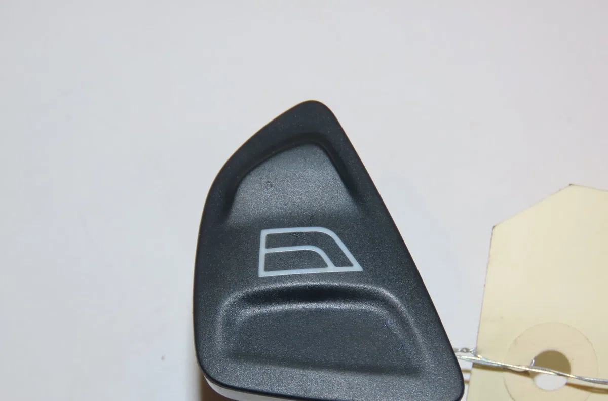 Commande lève-glace porte avant droite Ford KA (RU8) 1.3 tdci (2008-2016) occasion