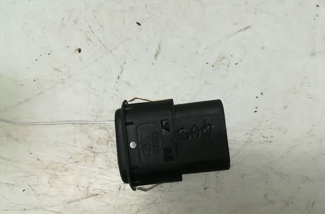 Commande lève-glace porte avant droite Ford MONDEO II (BAP) 1.8 td (1996-2000) 5 portes occasion — photo 2