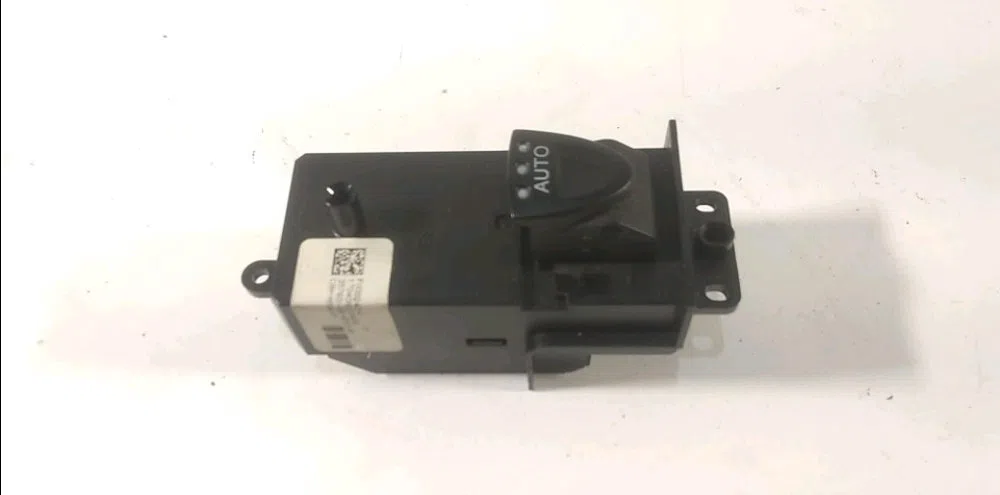 Commande lève-glace porte avant droite Honda CIVIC VIII Hatchback (FN, FK) 2.2 ctdi (fk3) (2005) 5 portes occasion
