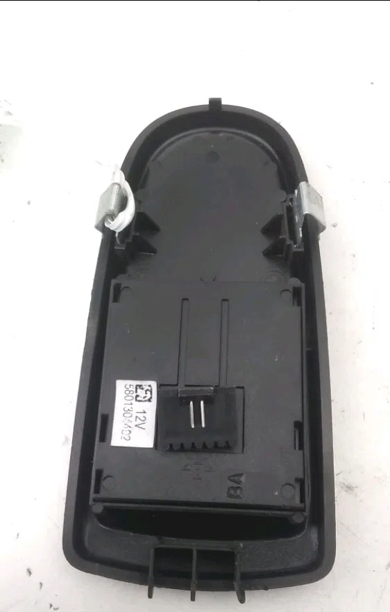 Commande lève-glace porte avant droite Iveco DAILY IV Camionnette 35c13 v, 35c13 v-p, 35s13 v, 35s13 v-p (2007-2011) occasion — photo 2