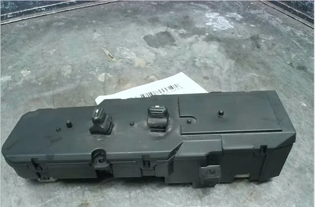 Commande lève-glace porte avant droite JEEP CHEROKEE 1997 occasion — photo 4