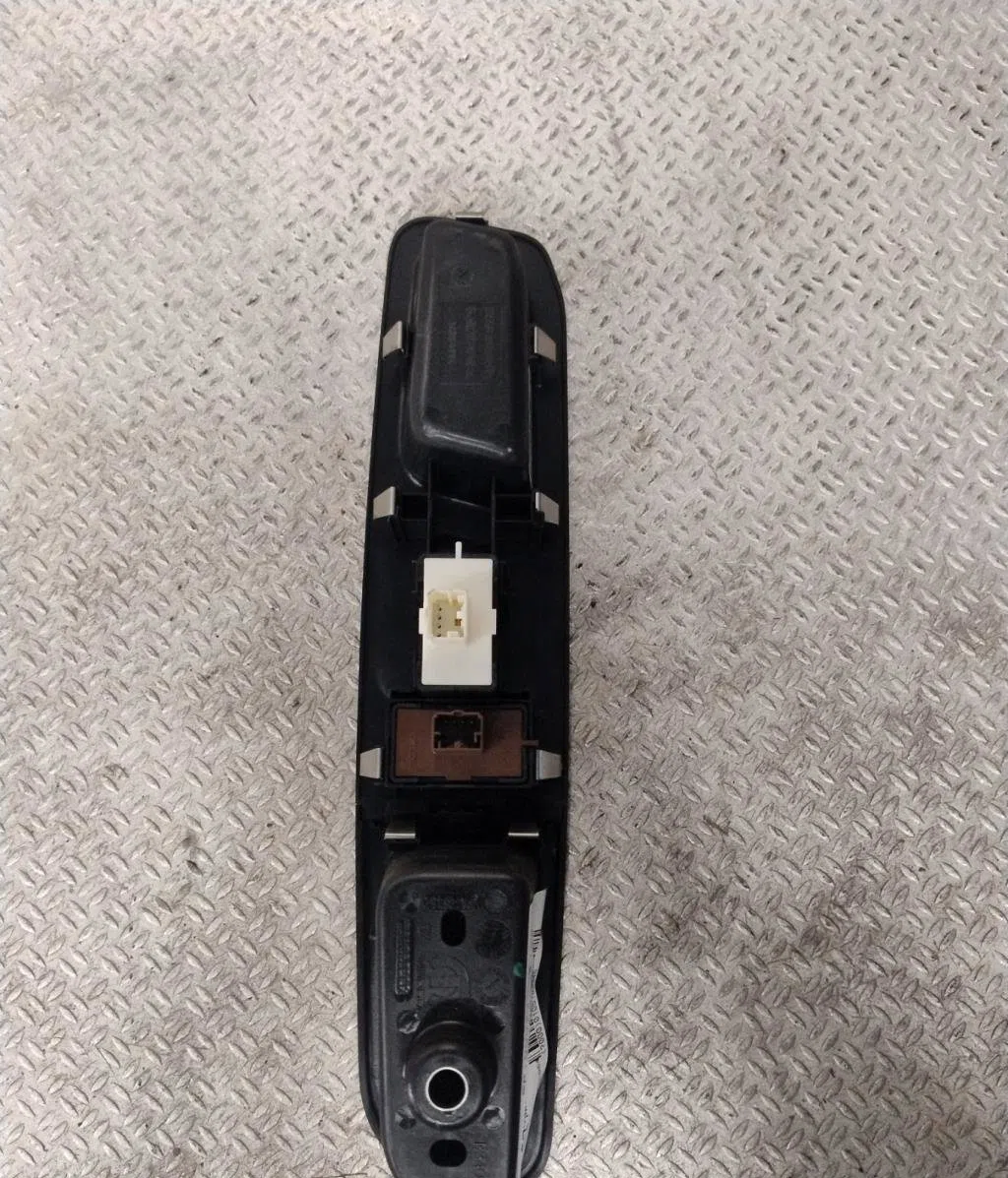 Commande lève-glace porte avant droite JEEP RENEGADE  RENEGADE PHASE 1 occasion
