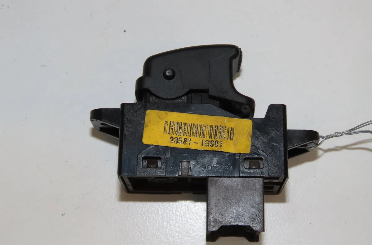 Commande lève-glace porte avant droite Kia RIO II (JB) 1.5 crdi (2005-2011) occasion — photo 2