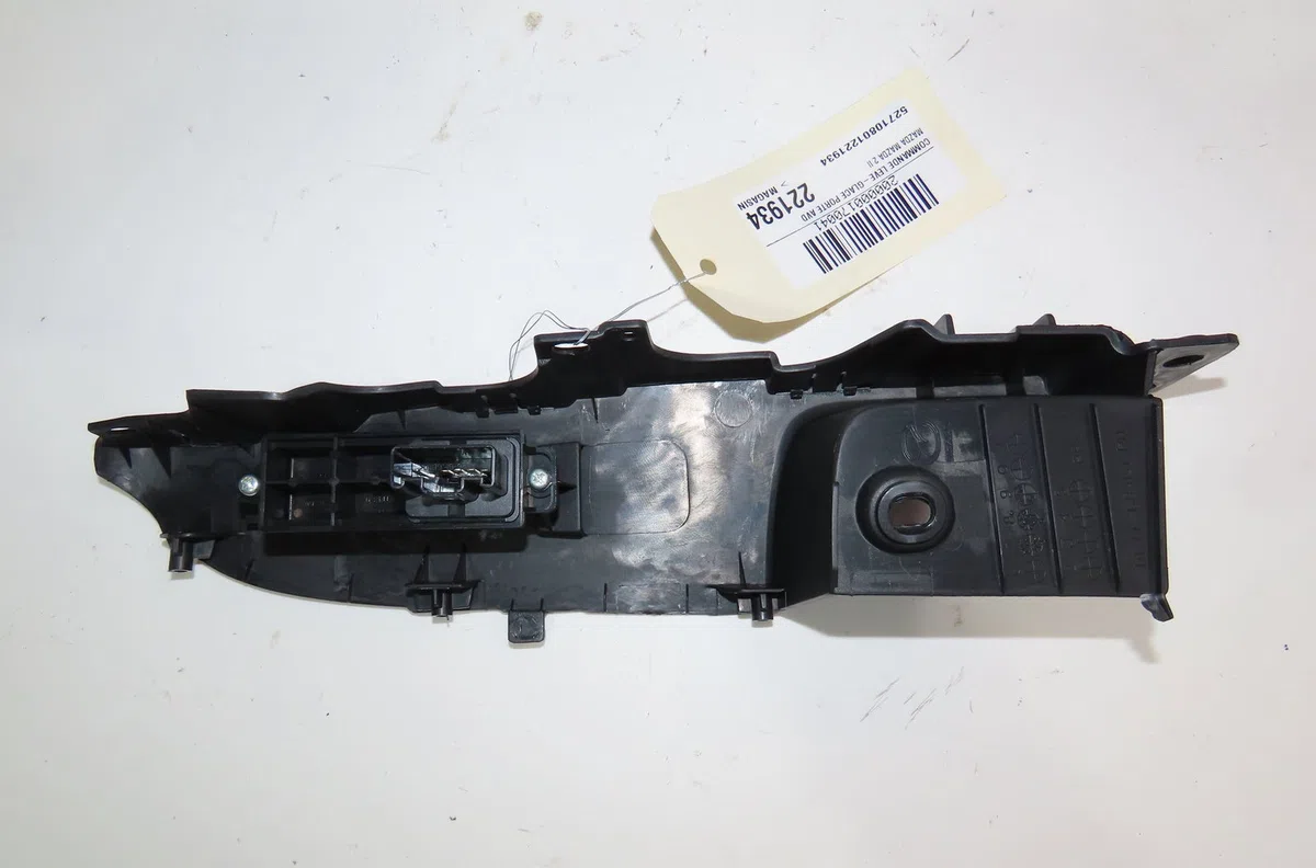 Commande lève-glace porte avant droite Mazda 2 (DE_, DH_) 1.3 (de3fs) (2007-2015) occasion — photo 2