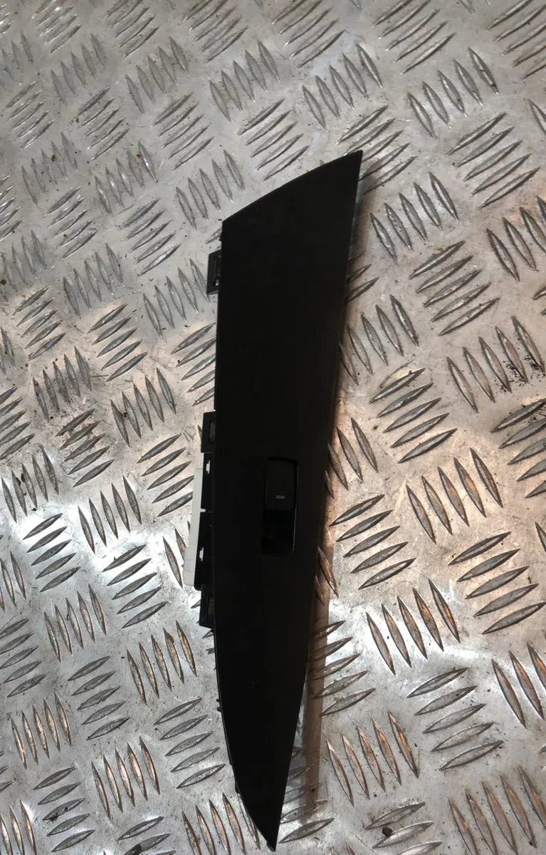 Commande lève-glace porte avant droite MAZDA 3 2 PHASE 1 occasion — photo 3