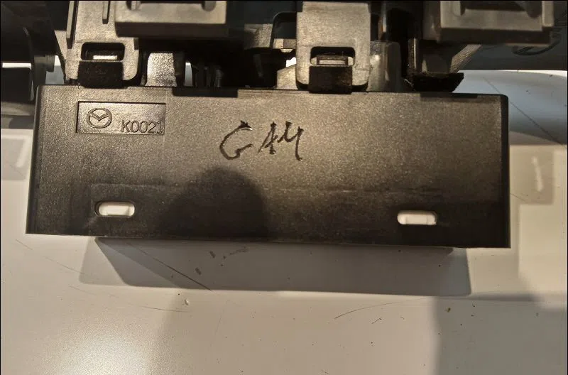 Commande lève-glace porte avant droite Mazda CX-5 (KE, GH) 2.2 d awd (ke102) (2012-2017) 5 portes occasion — photo 3