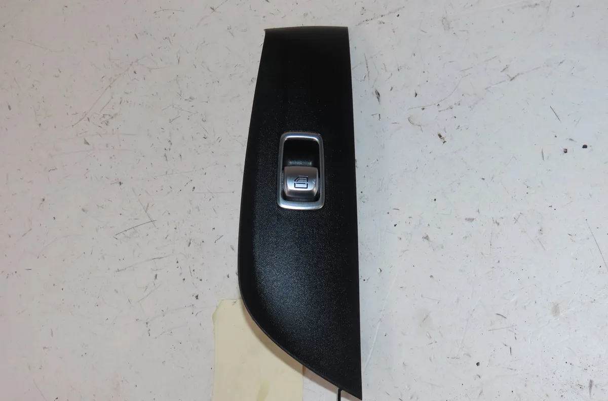 Commande lève-glace porte avant droite Mercedes-benz CLASSE E (W213) E 200 d (213.013) (2016) 4 portes occasion