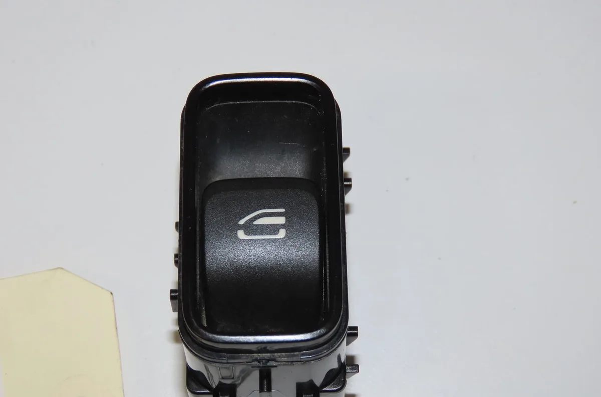 Commande lève-glace porte avant droite Mercedes-benz SPRINTER 3,5-t Camionnette (B907, B910) 316 cdi rwd (907.631, 907.633, 907.635, 907.637) (2018) occasion