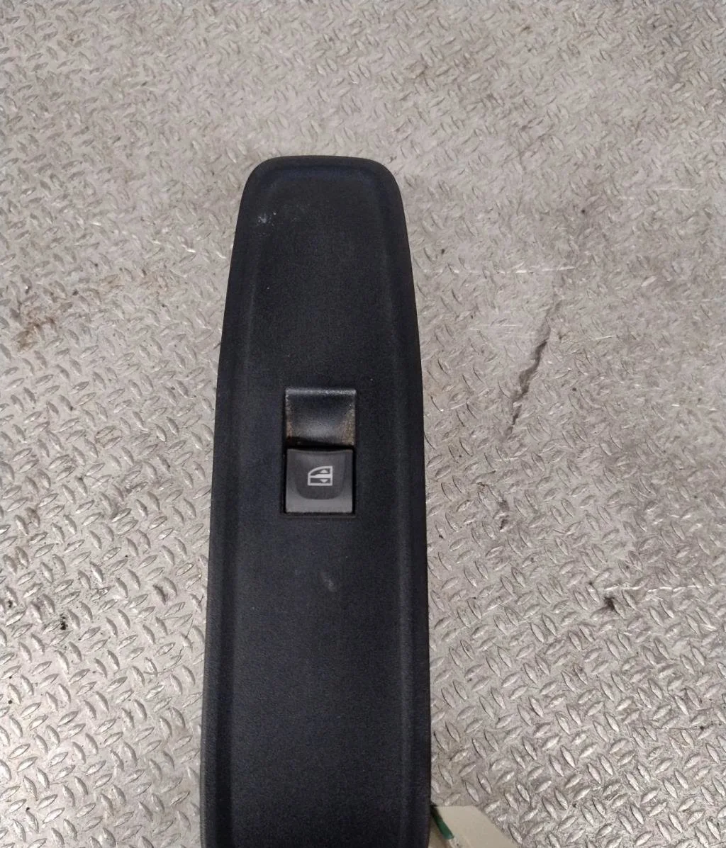 Commande lève-glace porte avant droite MERCEDES CITAN 3 420  CITAN 3 420 occasion