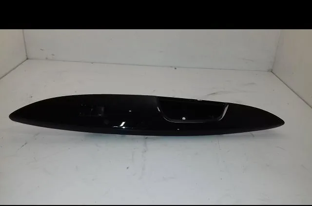Commande lève-glace porte avant droite Mitsubishi MIRAGE - SPACE STAR VI 3-5 portes (A0_A) 1.2 (a03a) (2012) 5 portes occasion
