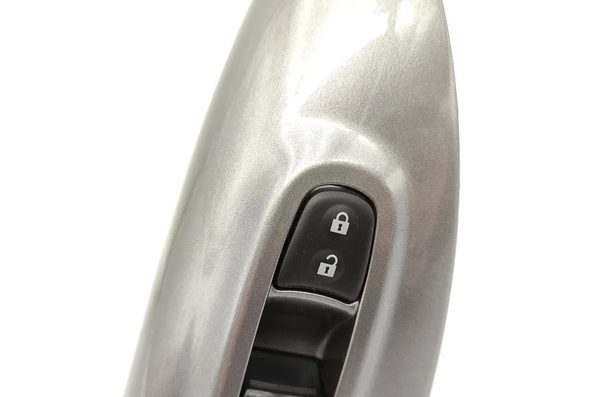 Commande lève-glace porte avant droite NISSAN JUKE 1 PHASE 1 occasion