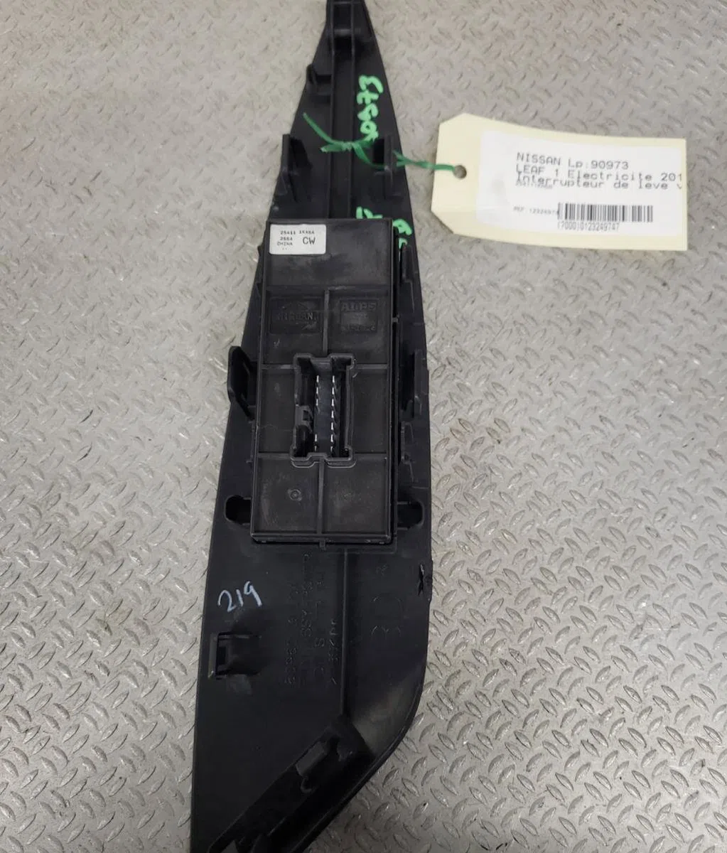 Commande lève-glace porte avant droite Nissan LEAF (ZE0) Electric (2010) occasion — photo 2