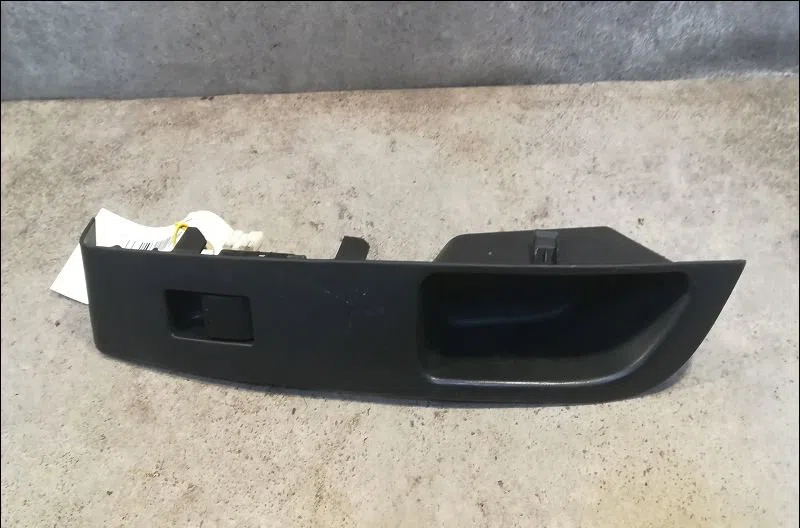 Commande lève-glace porte avant droite Nissan MICRA III (K12) 1.5 dci (2003-2010) occasion — photo 4
