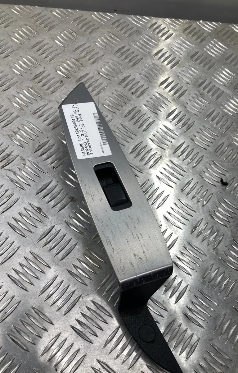 Commande lève-glace porte avant droite NISSAN MURANO 1 occasion — photo 3
