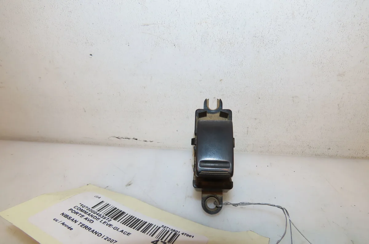 Commande lève-glace porte avant droite Nissan TERRANO II (R20) 3.0 di 4wd (2002-2007) occasion