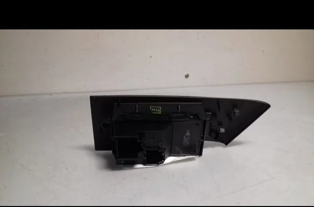 Commande lève-glace porte avant droite Opel ASTRA J (P10) 1.4 turbo (68) (2010-2015) occasion — photo 2
