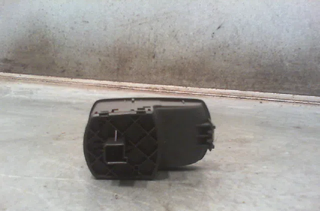 Commande lève-glace porte avant droite Opel CORSA D (S07) 1.2 (l08, l68) (2006-2014) 5 portes occasion — photo 2