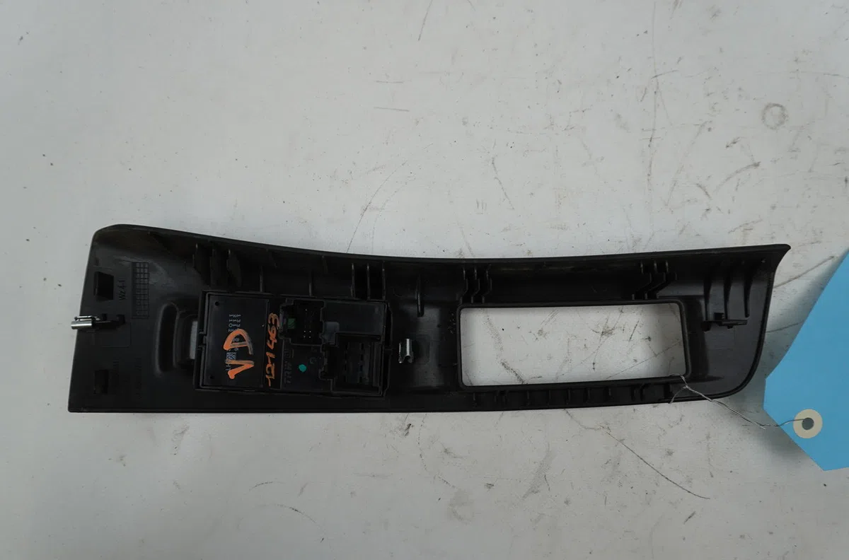 Commande lève-glace porte avant droite Opel MERIVA B Monospace (S10) 1.7 cdti (75) (2010-2017) occasion