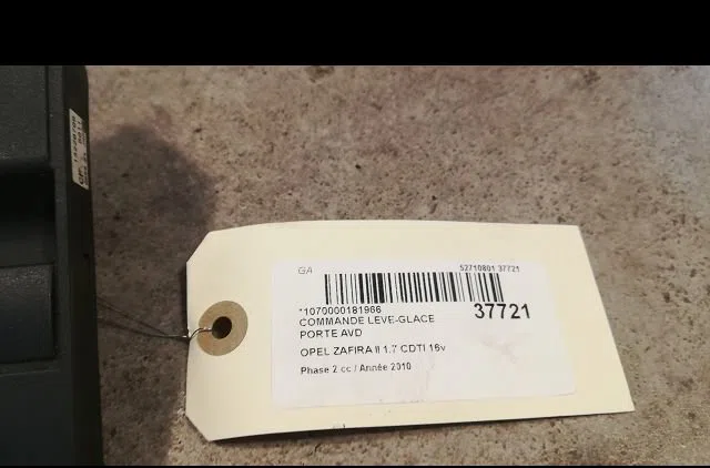 Commande lève-glace porte avant droite Opel ZAFIRA - ZAFIRA FAMILY B (A05) 1.7 cdti (m75) (2008-2015) occasion