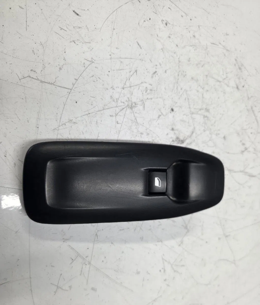 Commande lève-glace porte avant droite PEUGEOT 2008 1 PHASE 2 occasion