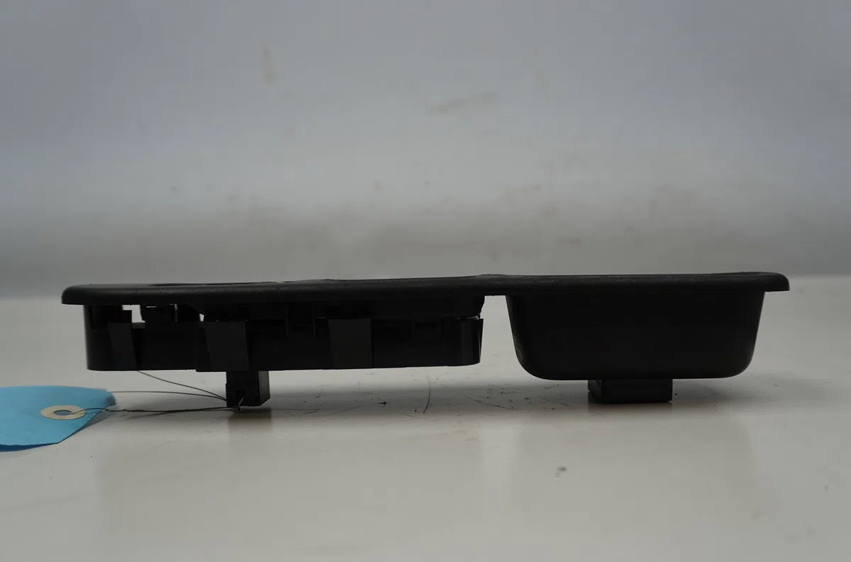 Commande lève-glace porte avant droite Peugeot 207-207 (WA_, WC_) 1.6 hdi (2006-2013) 5 portes occasion