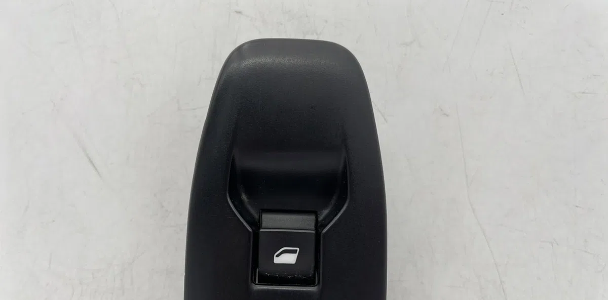 Commande lève-glace porte avant droite PEUGEOT 208 1 PHASE 2 occasion — photo 2