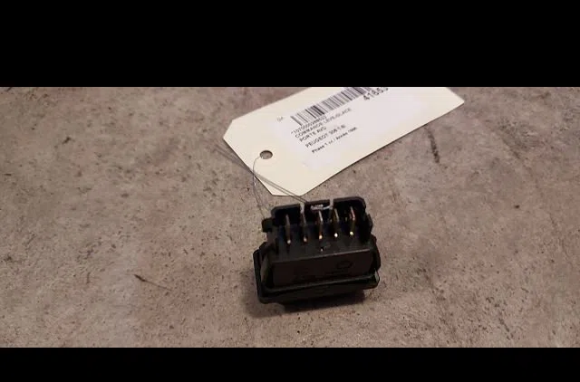 Commande lève-glace porte avant droite Peugeot 306 3-5 portes (7A, 7C, N3, N5) 1.6 (1993-2000) occasion