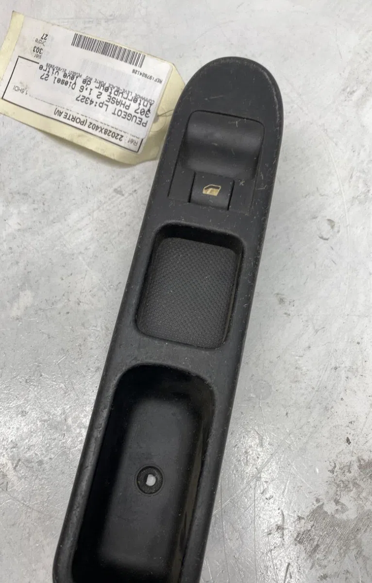 Commande lève-glace porte avant droite Peugeot 307 (3A-C) 1.6 hdi 110 (2004-2009) 5 portes occasion — photo 2