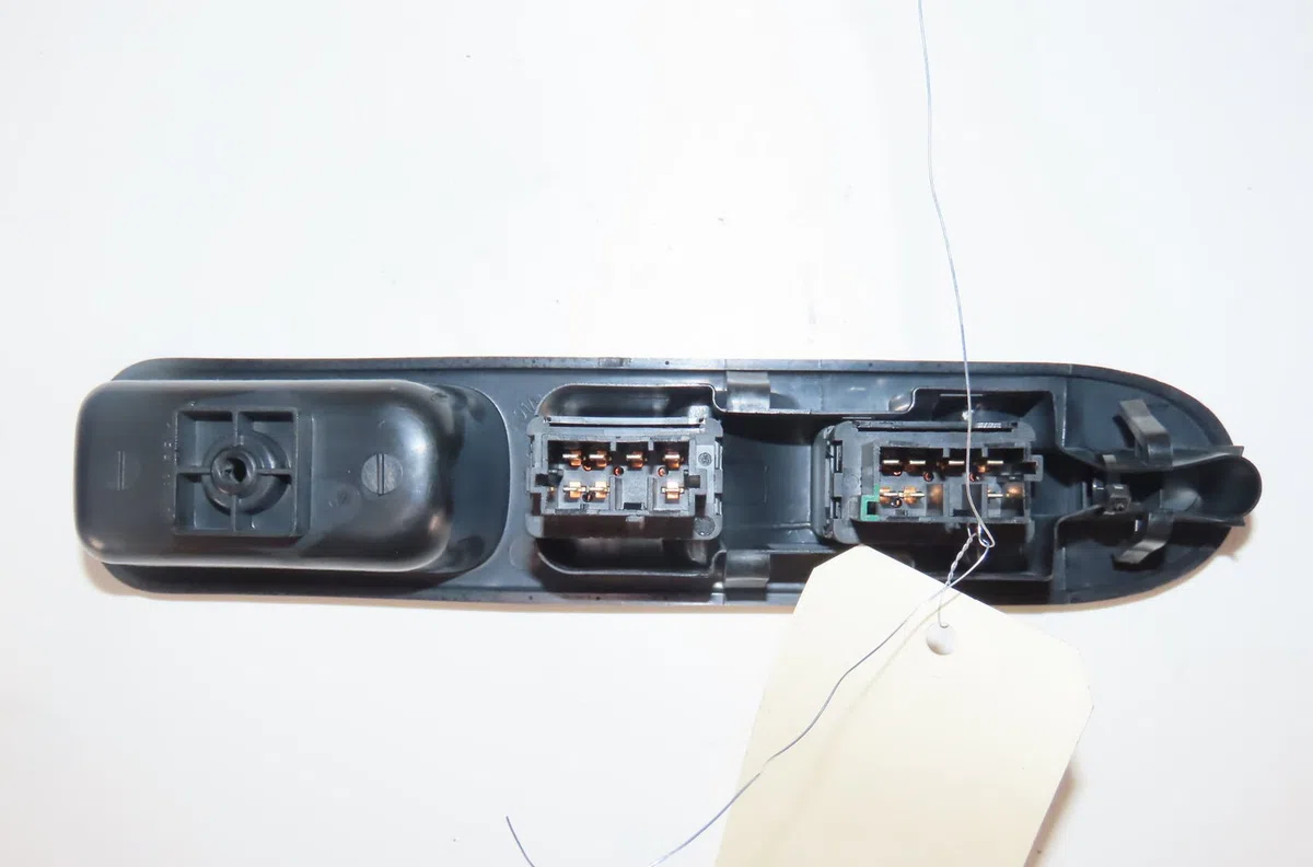Commande lève-glace porte avant droite Peugeot 307 (3A-C) 1.6 hdi (2005-2009) 5 portes occasion