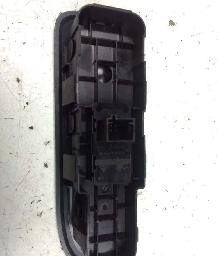 Commande lève-glace porte avant droite PEUGEOT 308 I 2008 occasion — photo 2