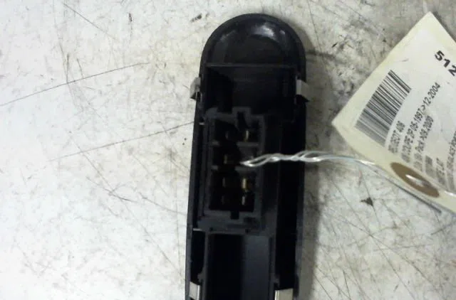 Commande lève-glace porte avant droite PEUGEOT 406 occasion — photo 2