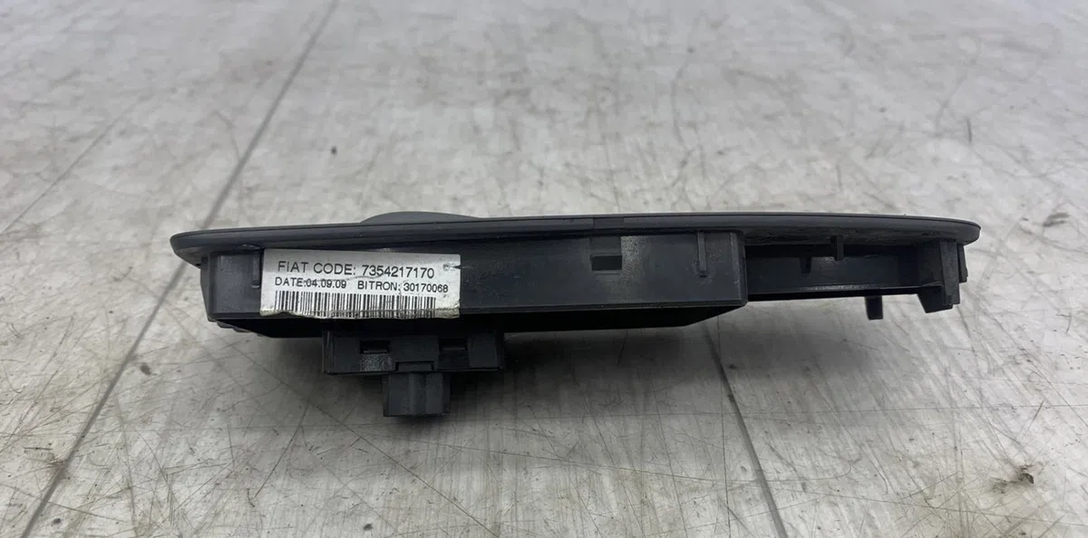 Commande lève-glace porte avant droite PEUGEOT BOXER 3 PHASE 1 occasion — photo 2