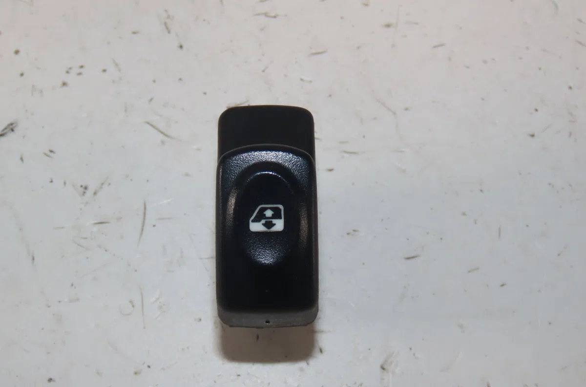 Commande lève-glace porte avant droite Renault CLIO II (BB_, CB_) 1.2 (bb0a, bb0f, bb10, bb1k, bb28, bb2d, bb2h, cb0a,..