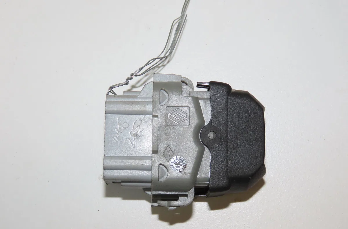 Commande lève-glace porte avant droite Renault CLIO III (BR0-1, CR0-1) 1.5 dci (br17, cr17) (2005-2012) 5 portes occasion — photo 2