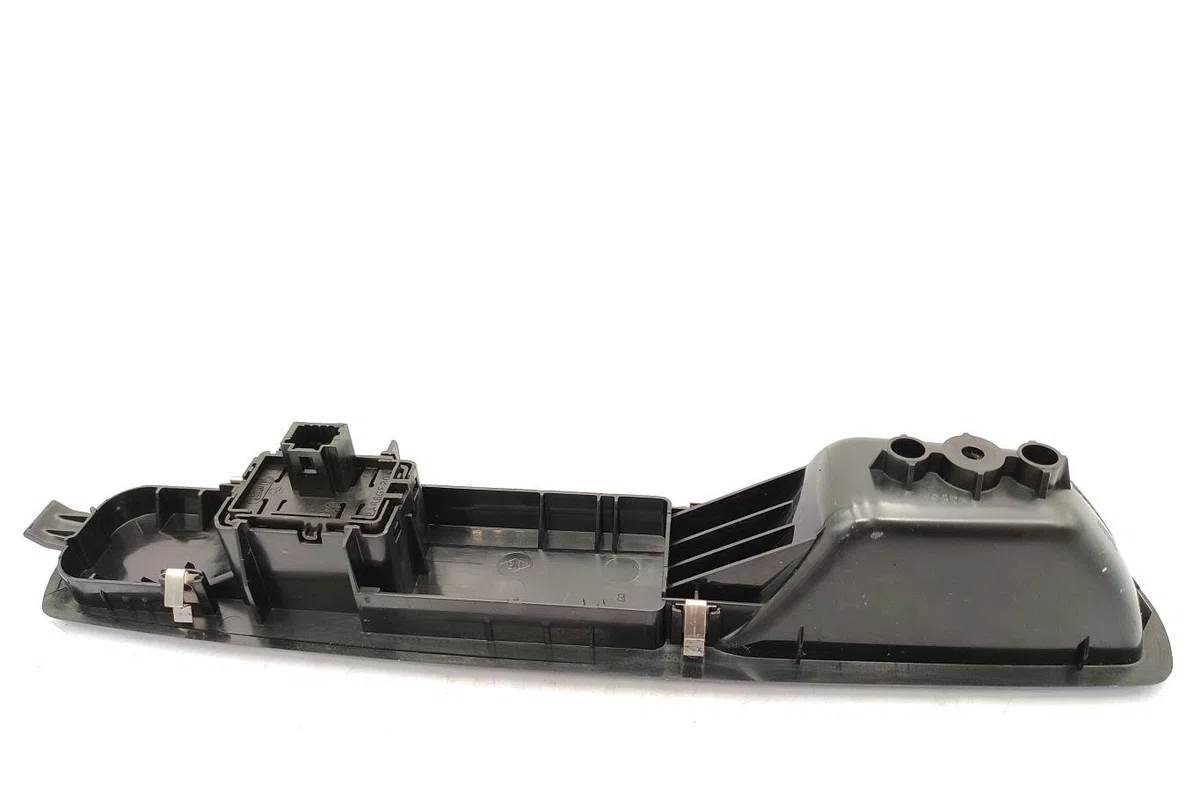 Commande lève-glace porte avant droite RENAULT GRAND SCENIC 3 PHASE 3 occasion — photo 2
